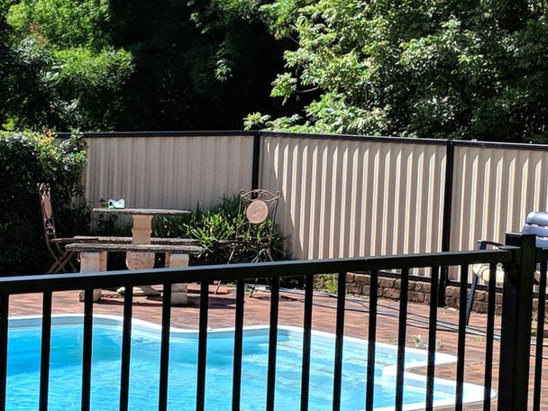 What Is The Best Pool Fencing Option For Safety And Aesthetics?